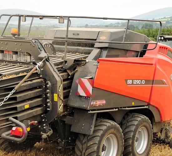 Machinery Focus: Video - Kuhn split plunger baler in operation