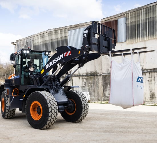 Doosan launches baby DL-7 loader