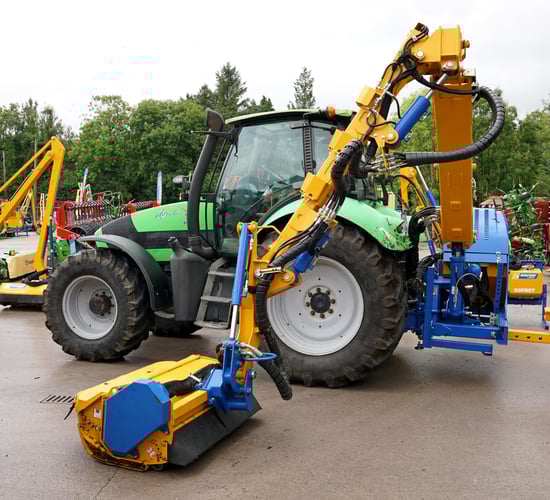 Machinery Focus: Buying a Bomford hedge-cutter