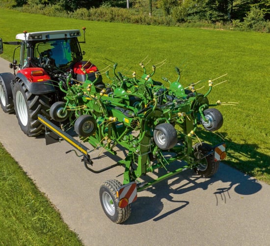 Trailed tedders from Krone as Italy electrifies the operation