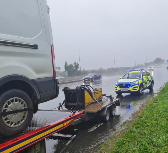 Gardaí arrest van driver for speeding while towing trailer