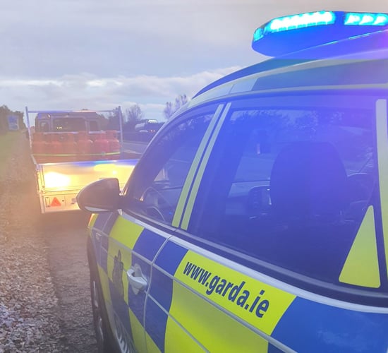 Gardaí stop driver carrying gas cylinders in trailer at 110km/h