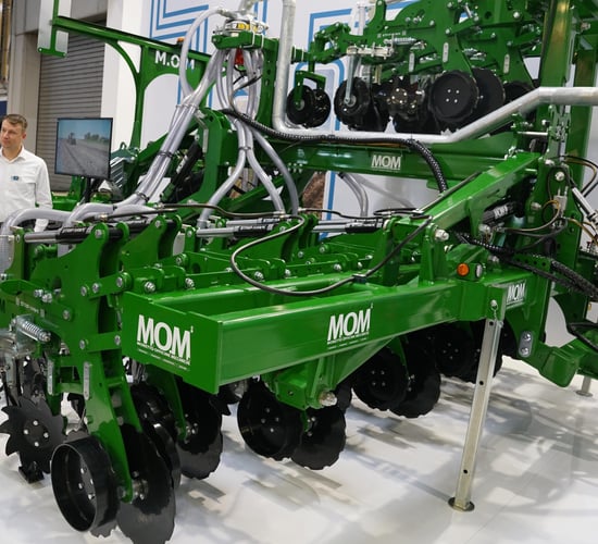 MOM's strip-till machines gain in flexibility and size