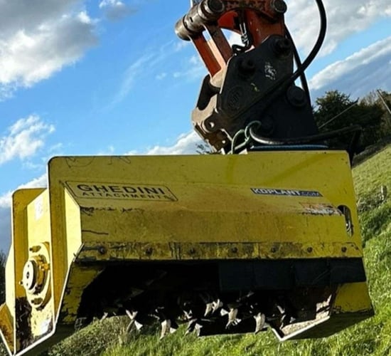 Gardaí investigating stolen hedge cutter in Offaly