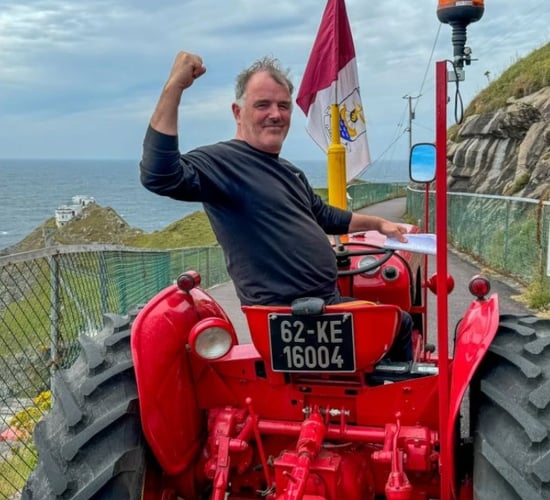 Galway man raises €16,000 for Gaza after 2,800km tractor run