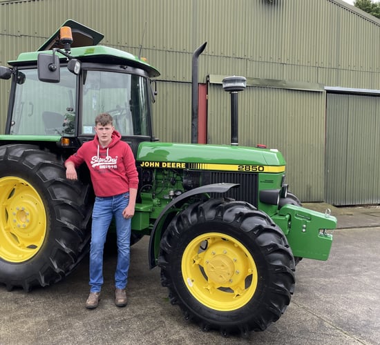 Watch: JD 2850 restored to 'showroom spec' in Oldcastle