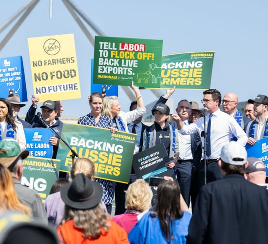 Thousands of Australian farmers protest at govt buildings