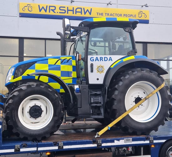 Gardaí loan a tractor for road and farm safety training