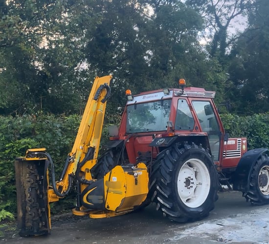 Gardaí stop tractor driver with hedge-cutter 'as he reads his texts'