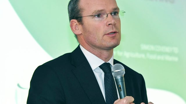 Coveney tells farmers to not fall for 'cheap promises'