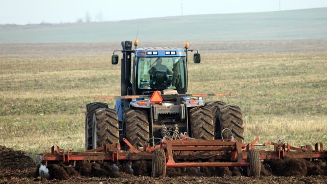 Cold weather slows US winter wheat plantings