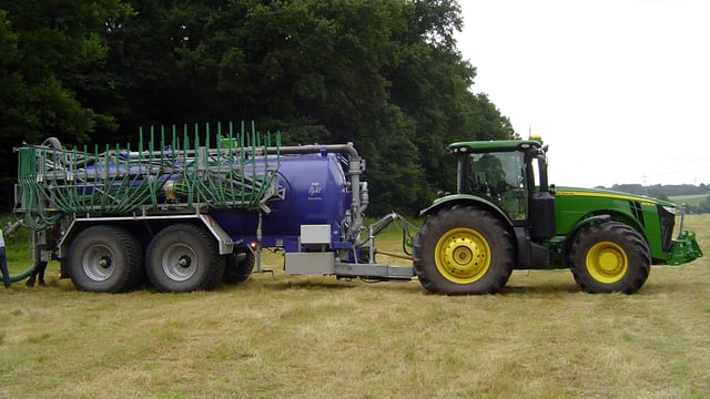 John Deere receives two awards at FIMA 2014