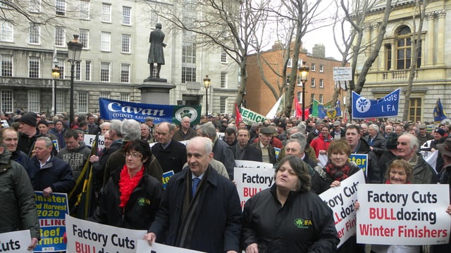 Farmers protest over beef prices as MII stance remains firm