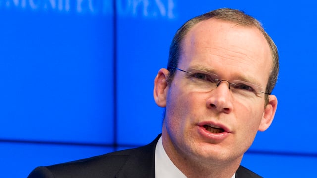 Coveney calls for factories to be ‘more proactive’ on beef issues 