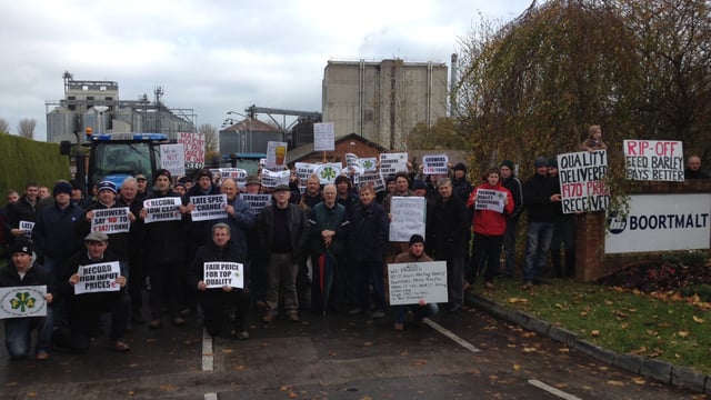 Malting barley growers protest at poor price and 'IFA inaction'