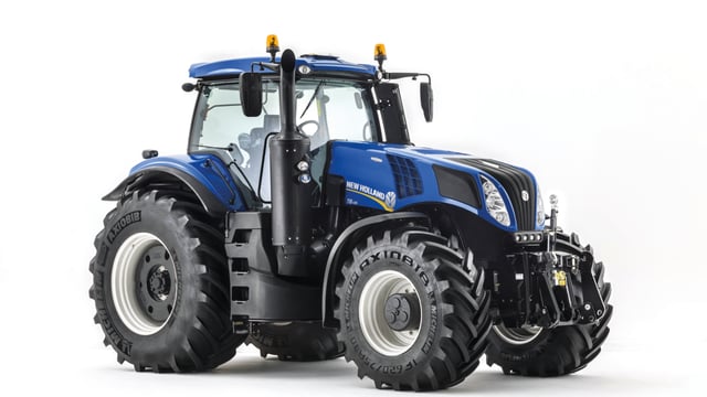 New Holland upgraded T8 tractor range set for UK debut at LAMMA 2015