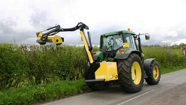 Local authority urged to assist hedge-cutting 'in exceptional circumstances'