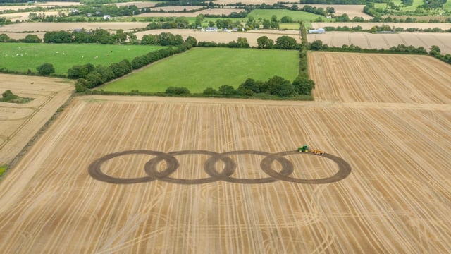 Video: Audi makes crop marks at the Ploughing