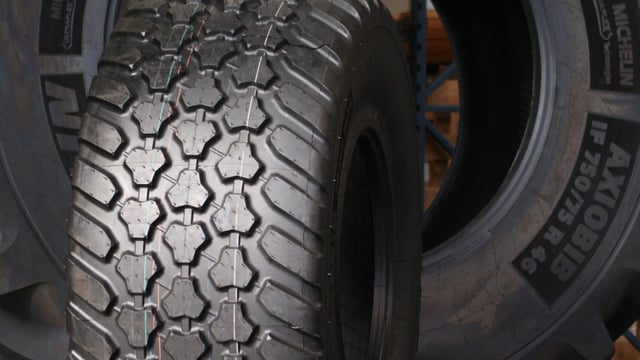 Michelin unveils new Cargoxbib heavy duty tyre