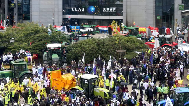European Commission announces €500m package for farmers