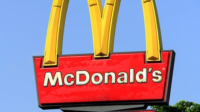 McDonald's sales in third quarter jump 4%