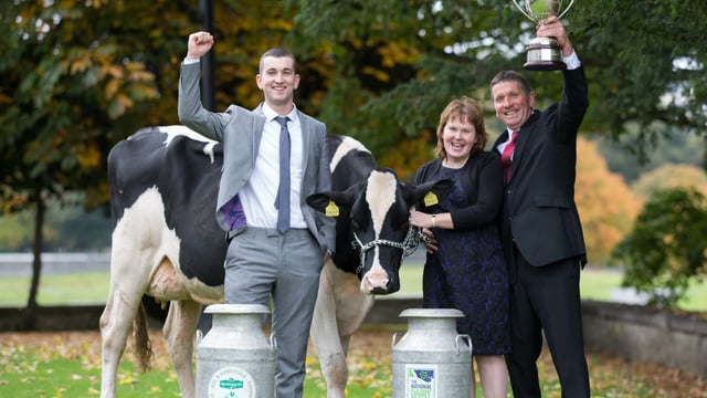 Cork farmers win National Quality Milk Award