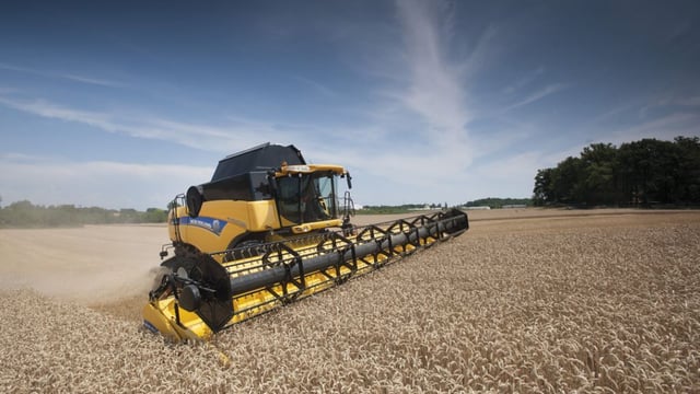 Pics: New tractors, combines and forage cruiser for New Holland at Agritechnica