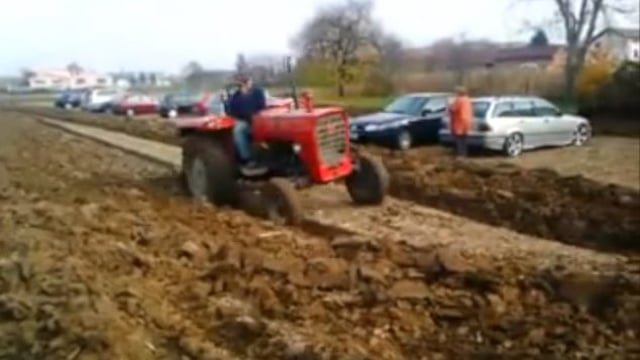 Video: Croatian farmer blocks cars in field by ploughing
