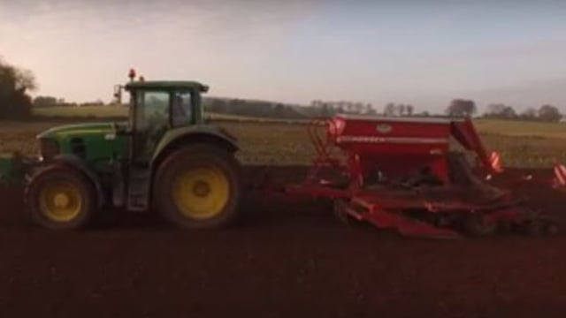 Video: Harvesting maize to sowing winter corn in a matter of minutes