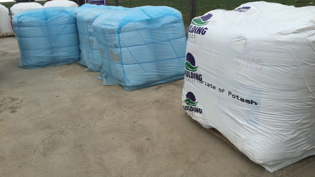 Spreading slurry? Here's how long you need to wait before applying urea