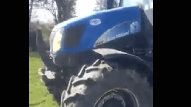 This farmer's tutorial of how to spread slurry will make your day
