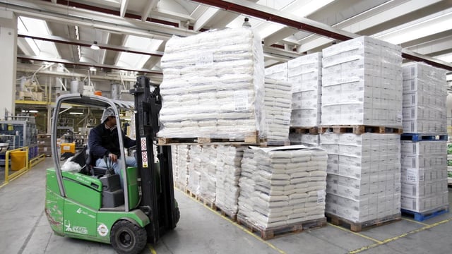 Dairy prices fall marginally at latest GDT auction