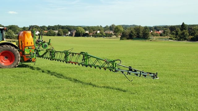 How much and what kind of pesticides are being sold in Ireland?
