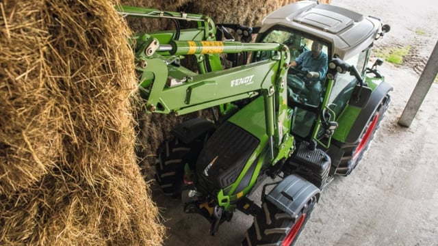 Pics: Fendt unveil updated 500 Vario tractor range
