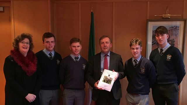 Students highlight importance of farm safety in meeting with Minister Creed