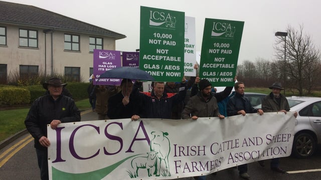 Pics: ICSA protest calling for outstanding GLAS payments to issue to farmers