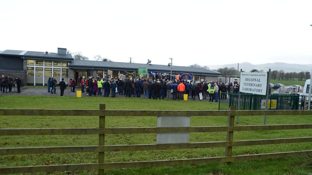 Pics: Farm groups protest against possible Regional Veterinary Labs closures
