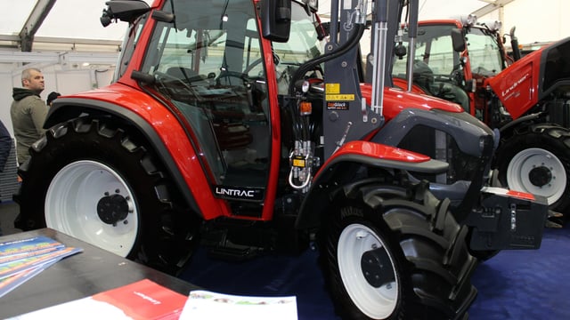 Striking look for Lindner at FTMTA Farm Machinery Show