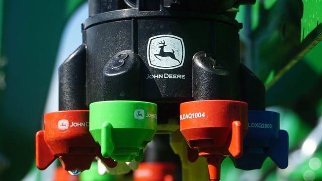 Deere's six-nozzle system will 'boost sprayer accuracy'