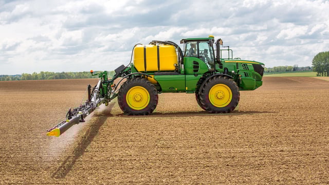 John Deere's partner builds new factory, dedicated to 'revolutionary' carbon fibre sprayer booms