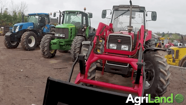Video: 190-hour MF 399 makes 'strong' price at major auction