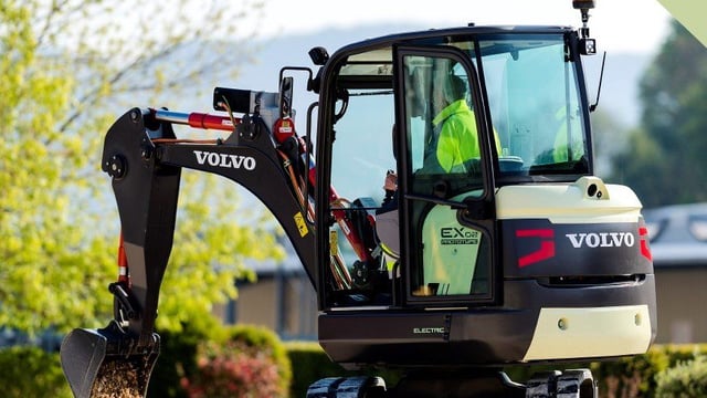 Watch: Volvo's 100% electric mini-digger in action