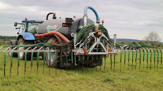 Testing slurry to determine chemical fertiliser needs