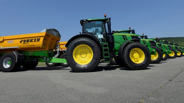 New 'road-spec' tractor tyre: Is this what contractors need?
