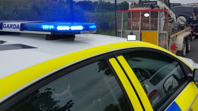Gardai stop another 4X4 driver for towing a trailer with the incorrect licence