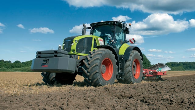 New 445hp tractor from machinery giant Claas