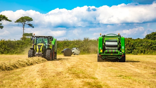 Farmers urged to prioritise safety as first-cut silage begins