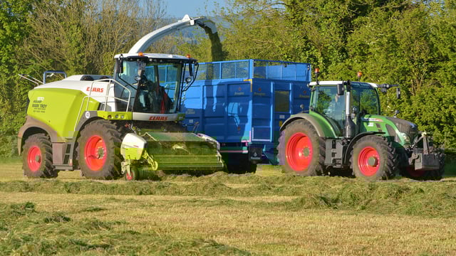 Irish contractors cutting 20 million tonnes of grass silage each year
