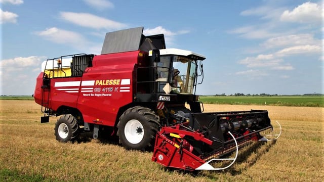 Pics: First combine in the world to run on natural gas