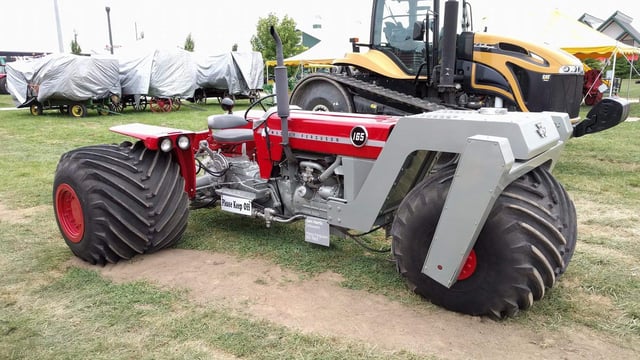 An MF 165 with a difference: Anyone missing a wheel?